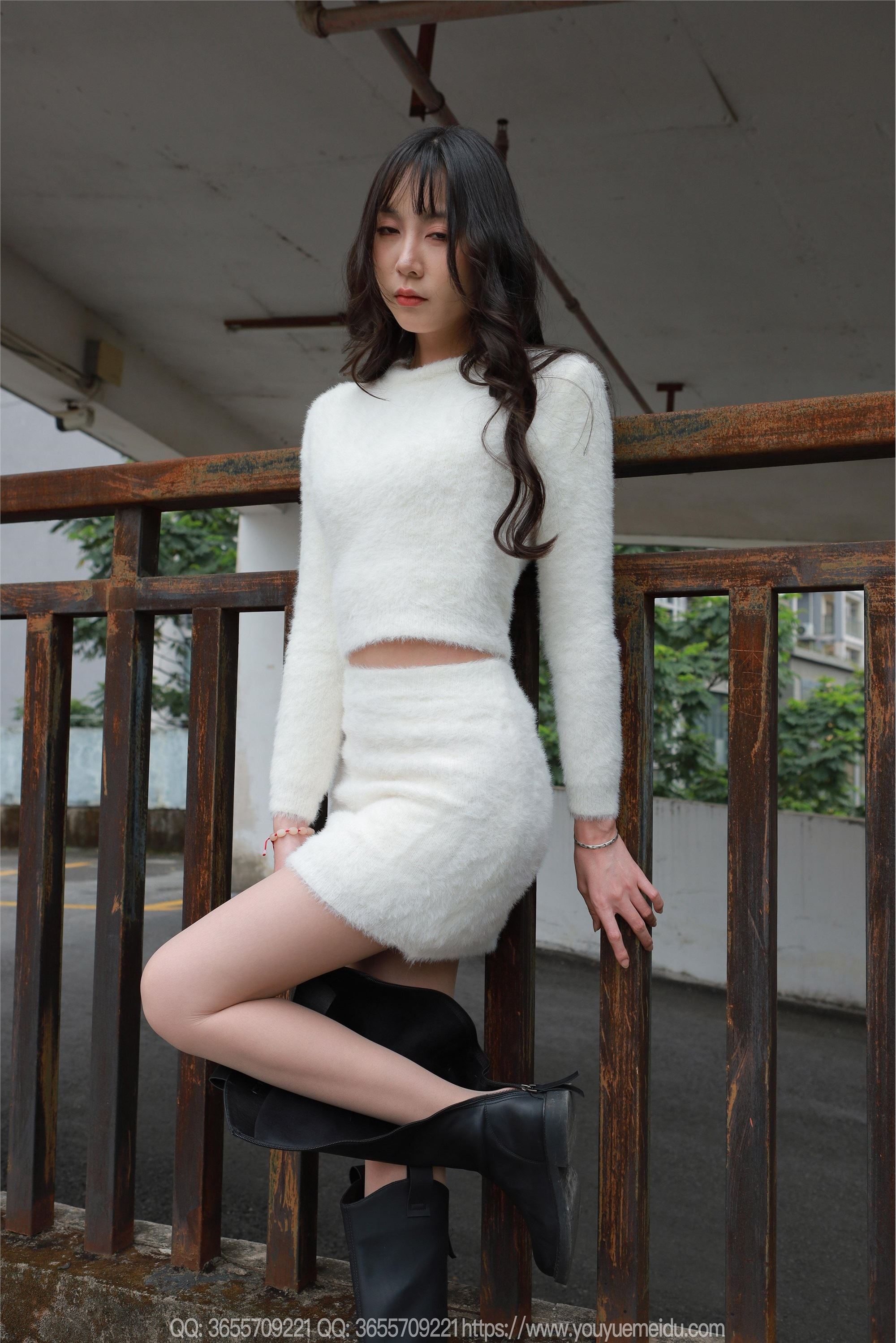 IESS异思趣向  2025.04.07 丝享家 .2021 团团《长靴包臀裙（下）》